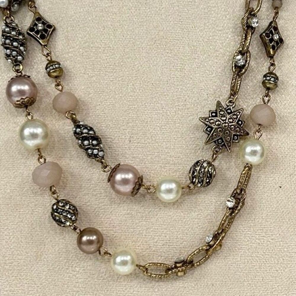 Vtg Fashion Necklace 34" Gold-tone Faux Pearl Unique Charm Glass Beads & Stones